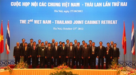 ประมวลความสัมพันธ์ระหว่างเวียดนามกับไทยในเดือนตุลาคมปี 2012  - ảnh 1
